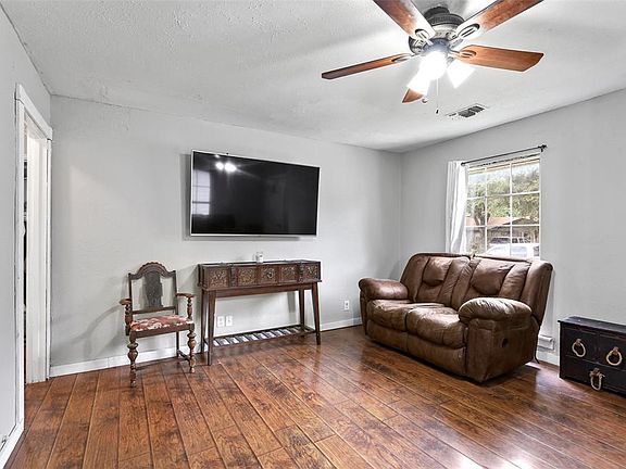 5th image of 811 Gardiner St