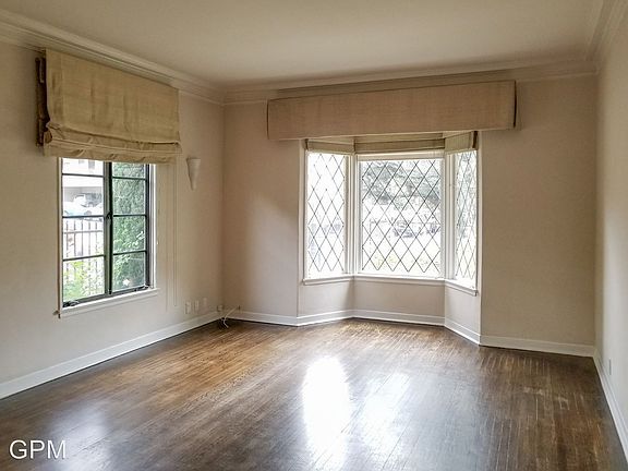 4th image of 7208 Hawthorn Ave #7208