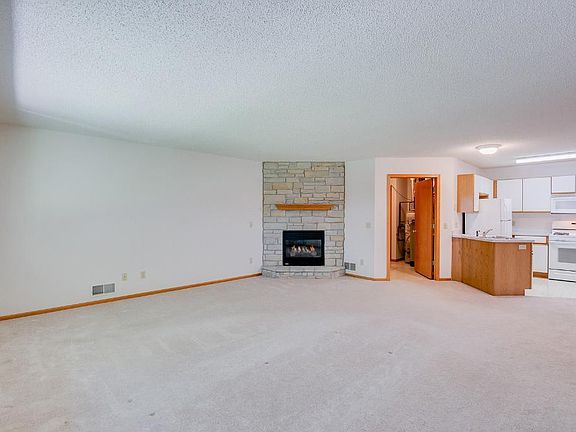 4th image of 6815 York Pl N