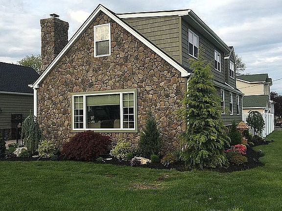 3rd image of 132 Fox Blvd