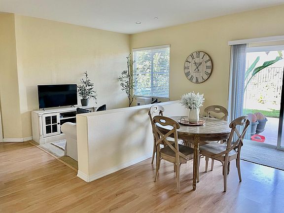 5th image of 234 Petunia Ct
