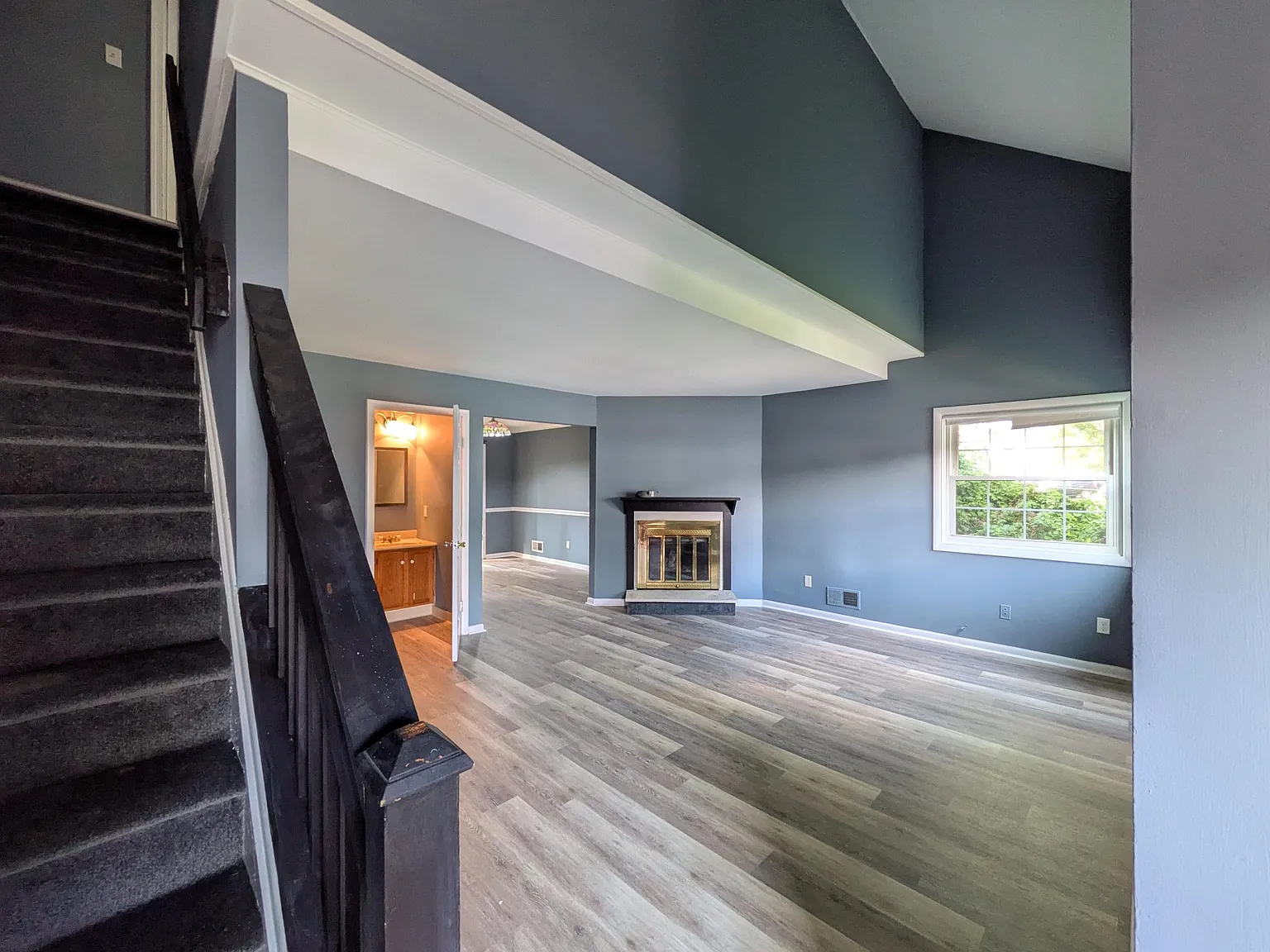 2 bed, 1.5 bath, 1075 sqft, $1,900 — Photo 1