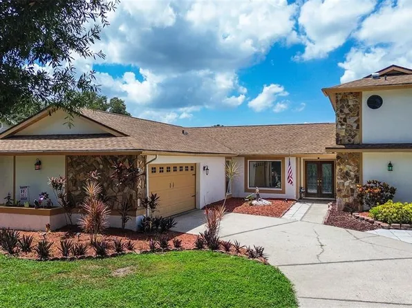 2876 Lake Valencia Blvd E, Palm Harbor, FL 34684