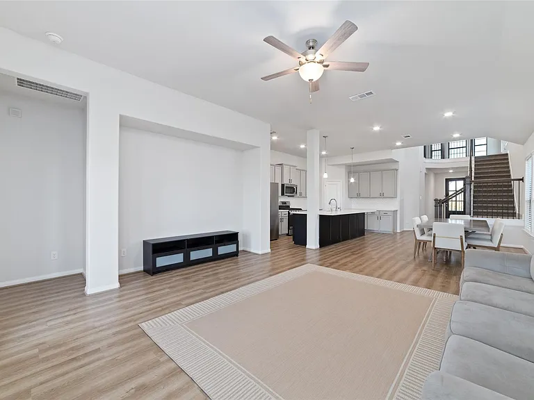720 Lake Lacosta Dr — Photo 8