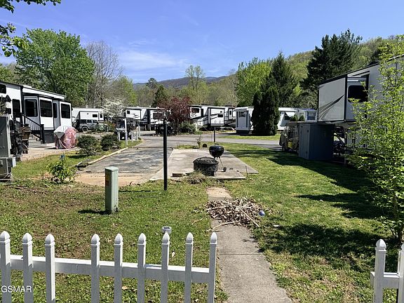 5th image of 4229 E Pkwy #225-lot 225