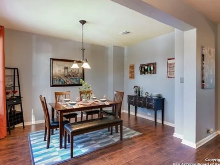 2822 Cascade Mist — Photo 2