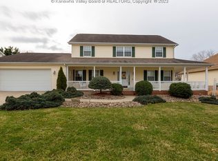 305 Spicywood Dr, Milton, WV 25541