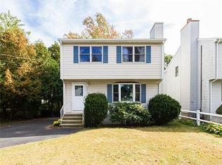 19 Pine Hill Cir, Waltham, MA 02451