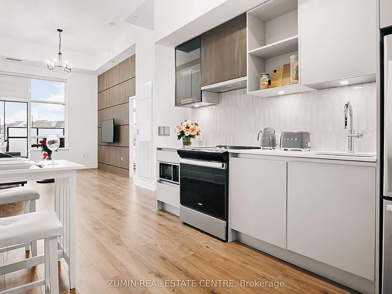 395 Dundas St W #110 — Photo 16