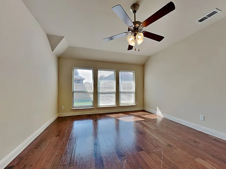 504 Fossil Creek Dr — Photo 10