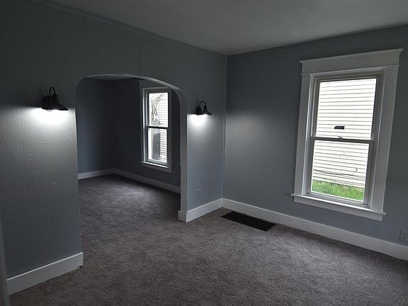 3rd image of 1625 Kendall St