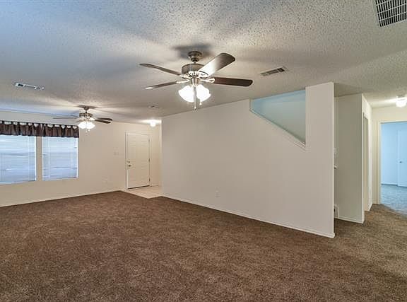 5th image of 926 White Dove Dr