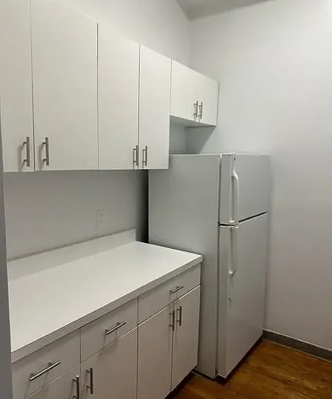 44 Sherman Ave #2J — Photo 1