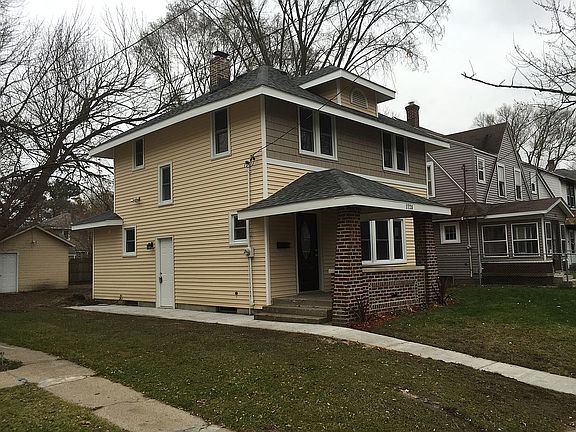 2nd image of 1728 Willard Ave SE
