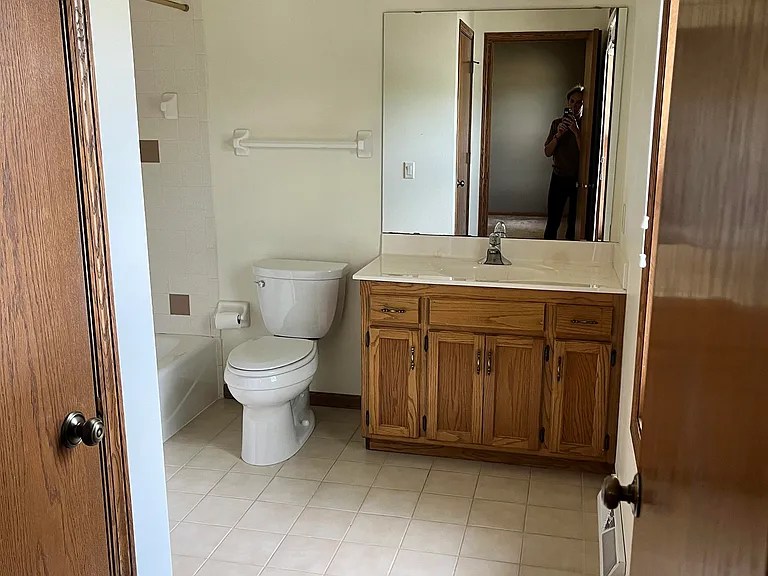 7008 Longmeadow Rd — Photo 10