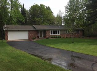 4925 White Pine Dr, Stevens Point, WI 54482