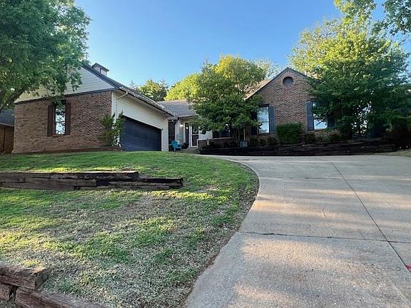 2nd image of 2301 Woodford Way