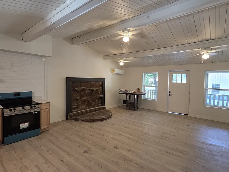 302 Kegley St — Photo 13