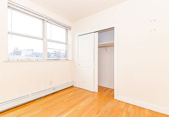 2nd image of 1342 De Kalb Ave #4B