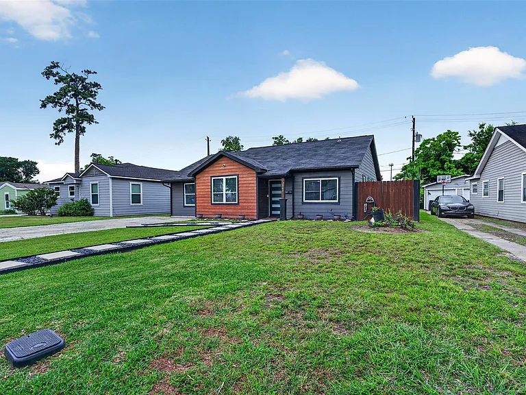 3863 Arbor St — Photo 8