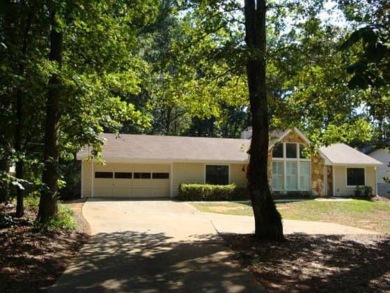 1st image of 1115 Christian Cir SE