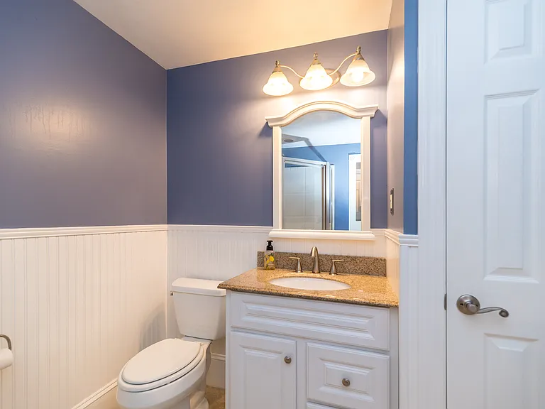 2477 Walnut St — Photo 35
