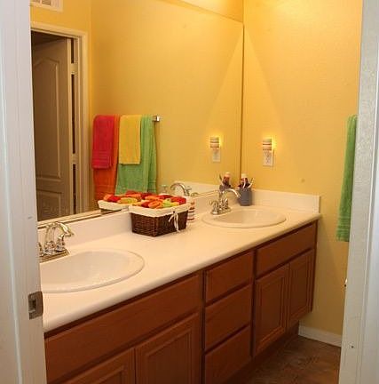 5th image of 10431 Shelborne St Unit 36