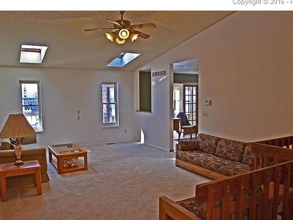 4th image of 1305 Northwoods Dr