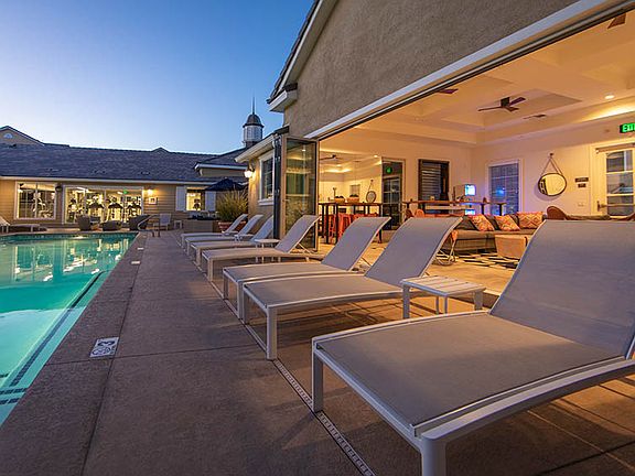 3rd image of 7099 N Hualapai Way APT 1004