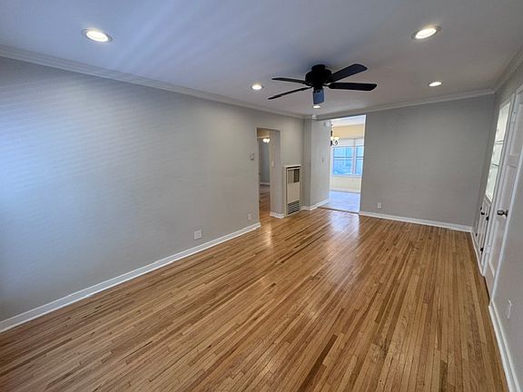 4th image of 133 N Kenwood St #133