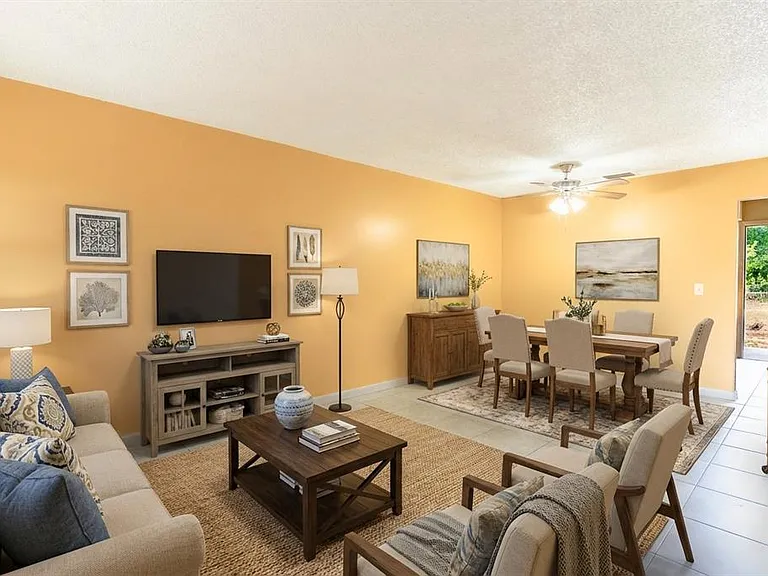 140 Avenue W NW #2 — Photo 4