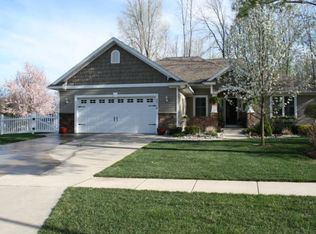 2718 Hollyberry Dr, Midland, MI 48642