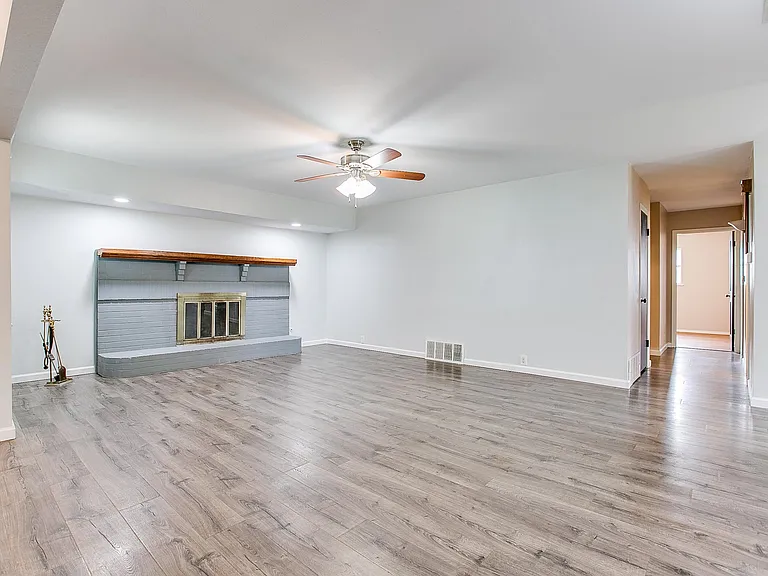 3202 Tanglewood Dr — Photo 10