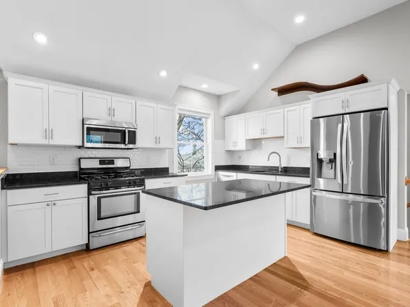 6 Peter Parley Rd #3, Jamaica Plain, MA 02130