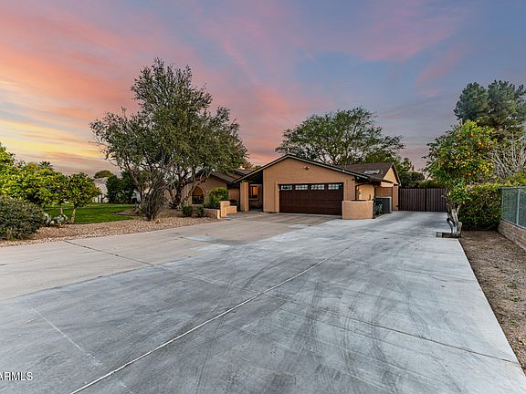 4th image of 2115 W SHAWNEE Drive