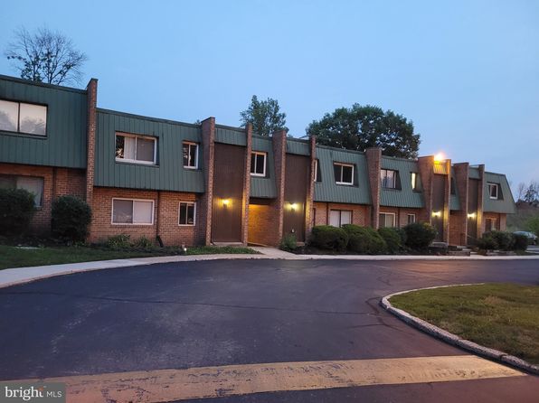 1605 Meadowview Ln #1605