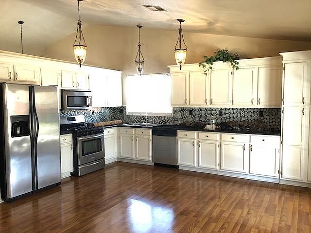 2nd image of 36912 Zinnia St