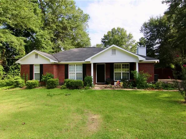 17 Kennedy St, Phenix City, AL 36869