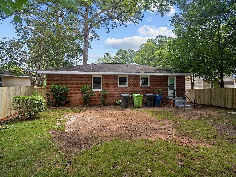 424 Peyton St — Photo 26