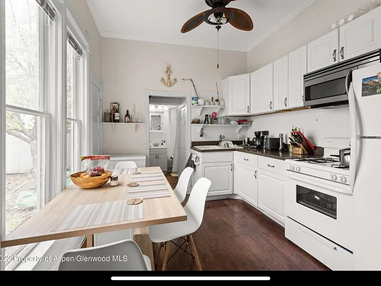 1120 Grand Ave #1 — Photo 4