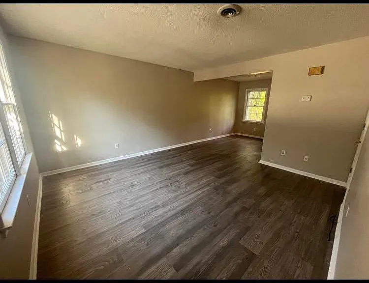 221 Stork Way — Photo 4