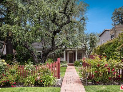 14235 Greenleaf St, Sherman Oaks, CA, 91423