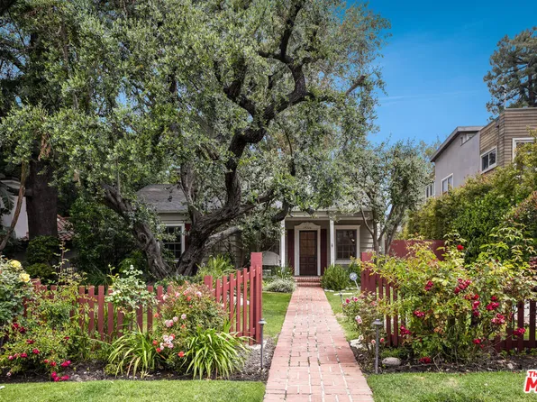 14235 Greenleaf St, Sherman Oaks, CA 91423