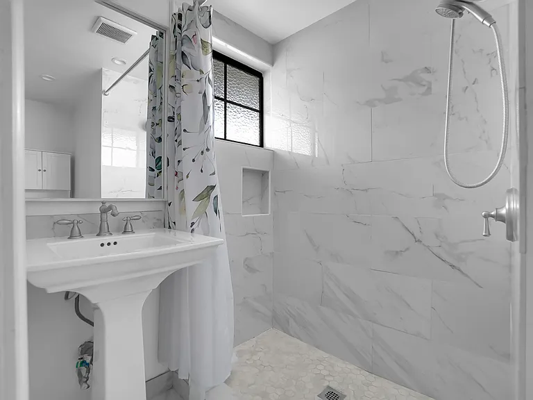 1101 E Lemon Ave — Photo 15