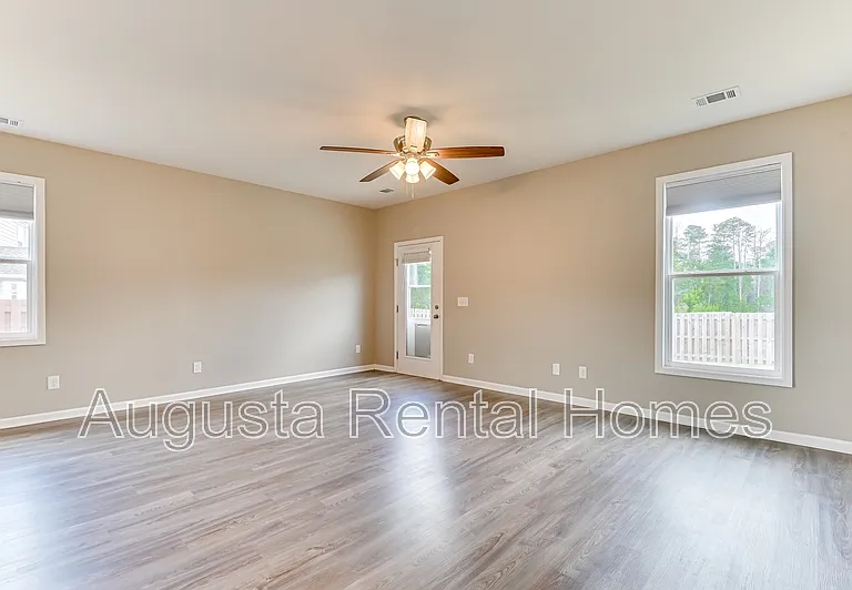 390 Tupelo Pass — Photo 8