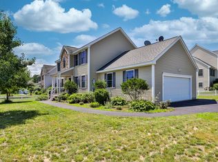 113 Cherrywood Dr, Nashua, NH 03062