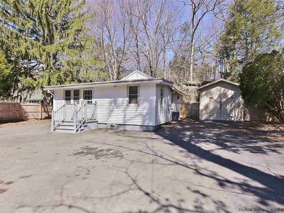 74 Eastern Pkwy, Saugerties, NY, 12477