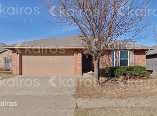 11637 SW 10th St, Yukon, OK 73099