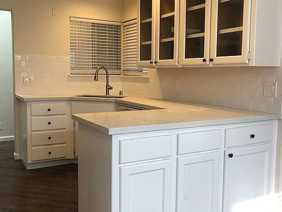 4th image of 5274 Northlawn Dr