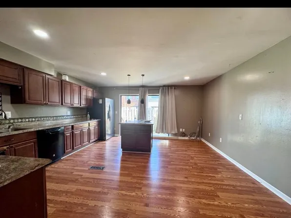38132 Jamestown Dr, Sterling Heights, MI